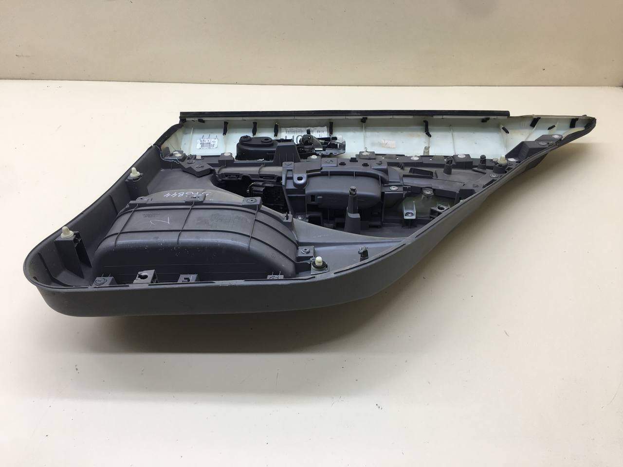 Обшивка двери задней левой Honda Civic 4D 2006-2012 Обшивка двери задней левой Honda Civic 4D 2006-2012