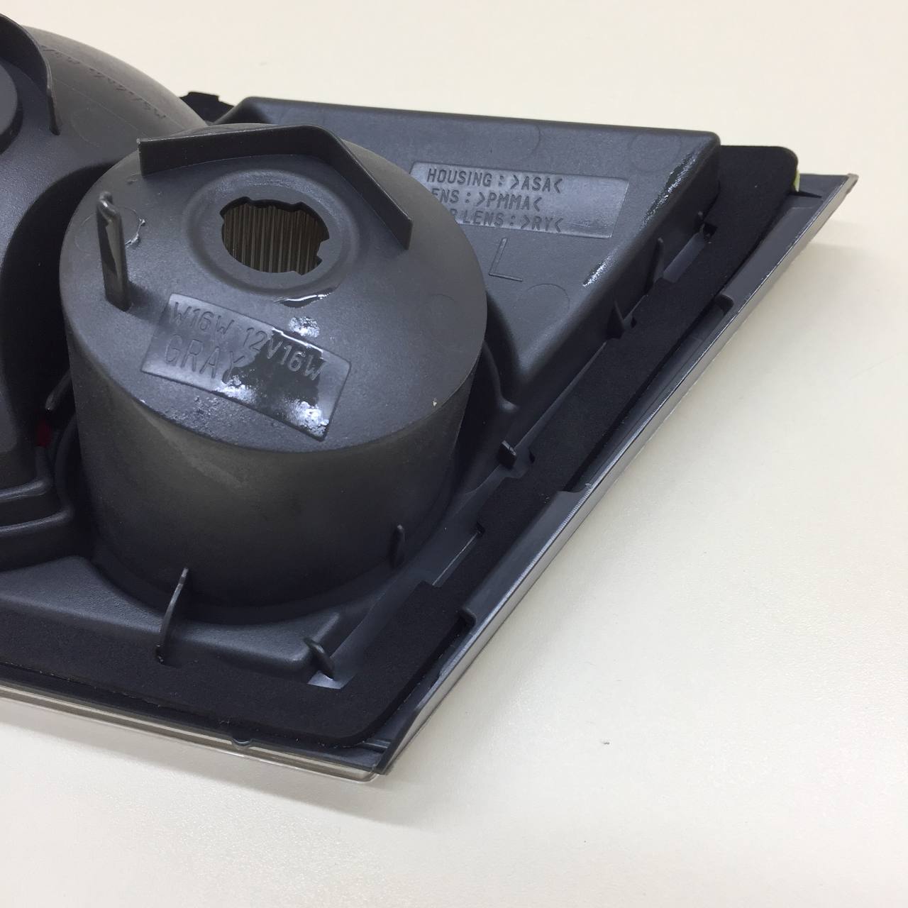 Фонарь задний внутренний левый Mazda Mazda 6 (GG) 2002-2007