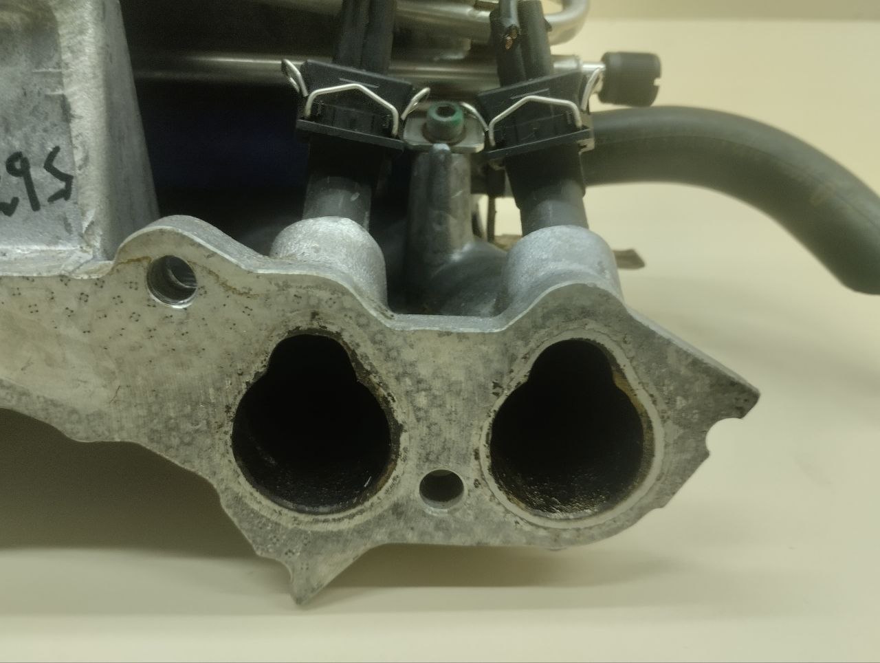 Коллектор впускной Chevrolet Niva 2009-2020