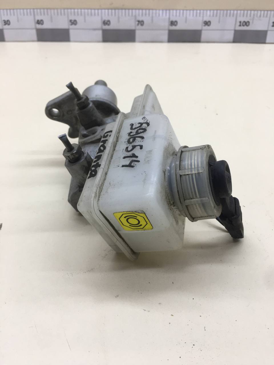 Цилиндр тормозной главный Lada Granta 2011>