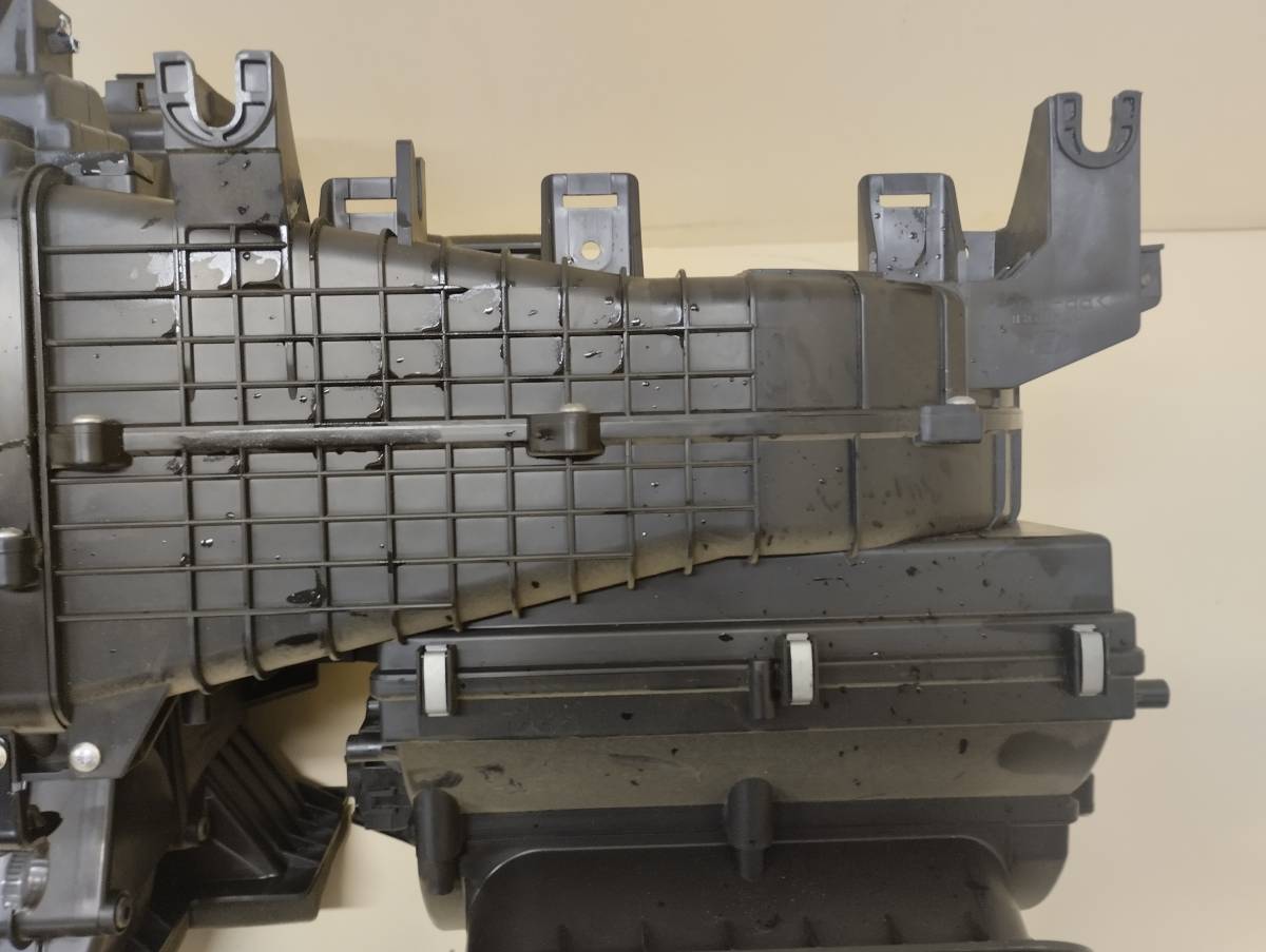 Корпус отопителя Hyundai ix55 2007-2013 Корпус отопителя Hyundai ix55 2007-2013