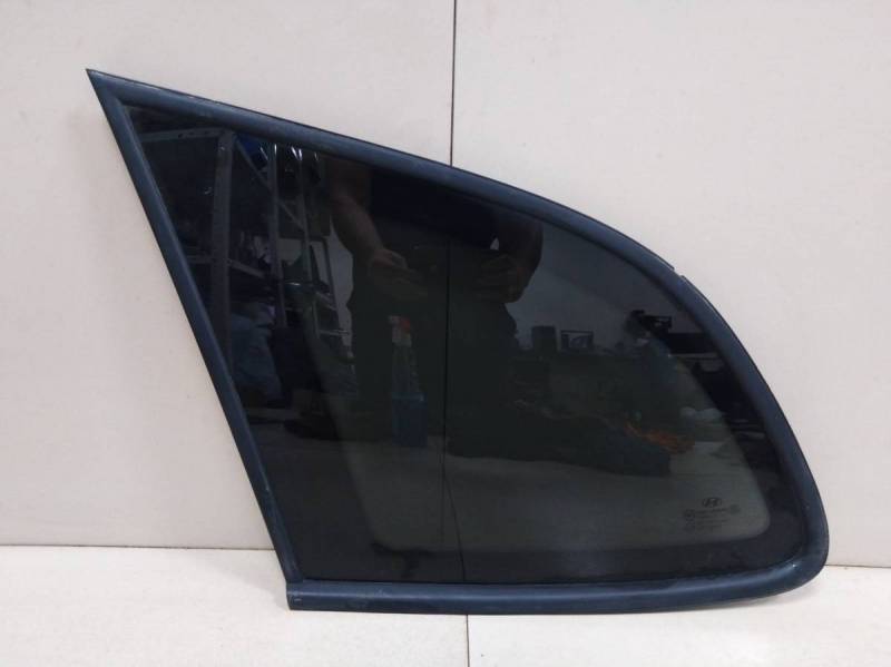 Стекло кузовное глухое левое Hyundai Santa Fe (CM) 2006-2012