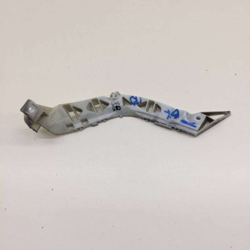 Кронштейн заднего бампера правый Mazda Mazda 3 (BK) 2002-2009