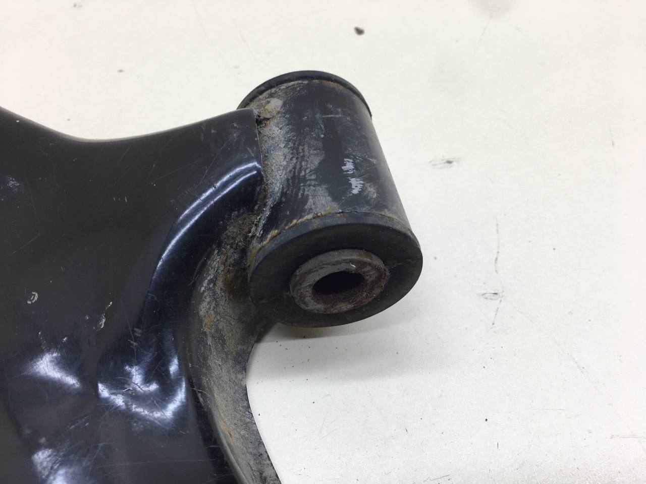 Рычаг передний левый Nissan Tiida (C11) 2007-2014