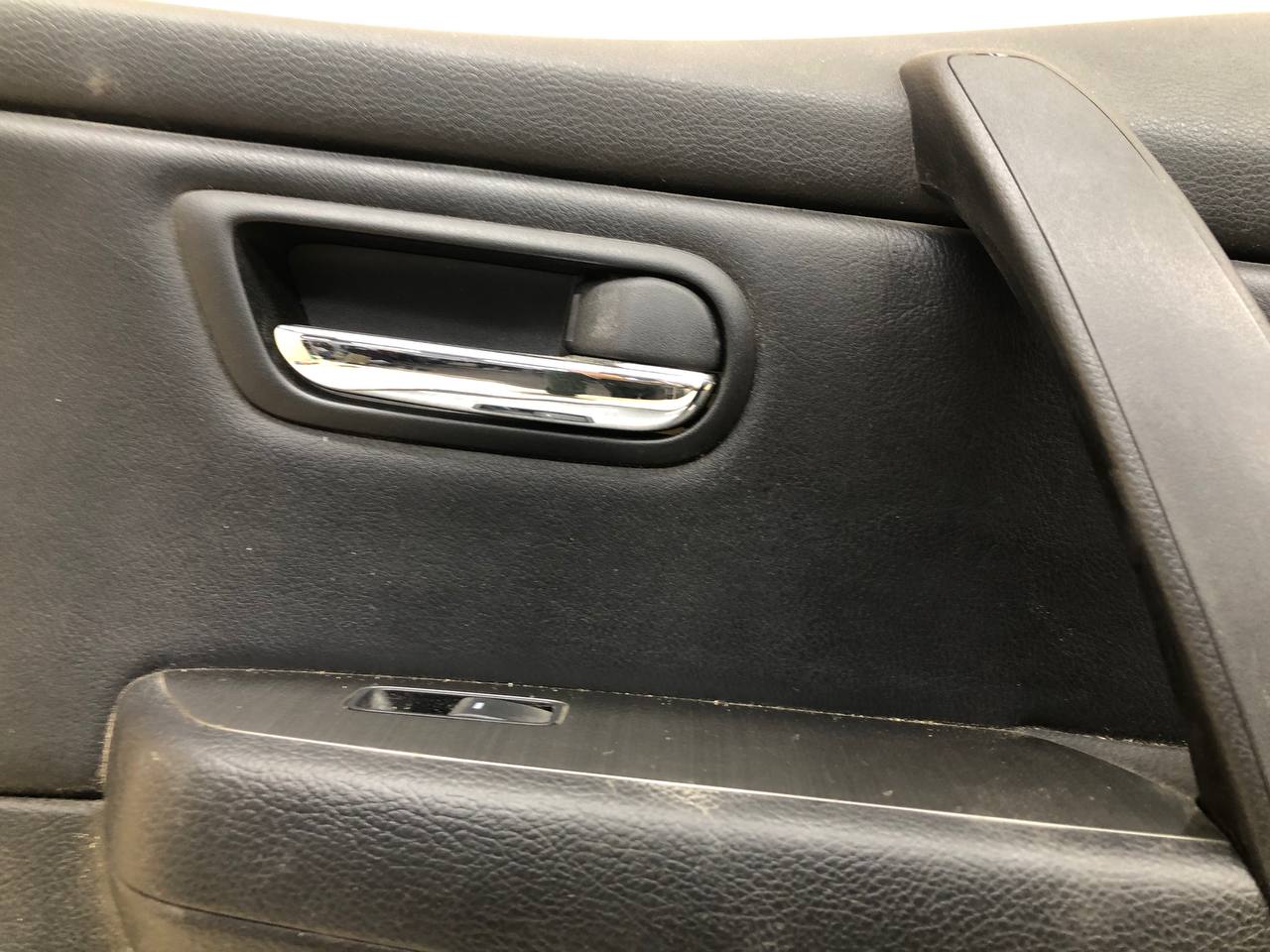 Обшивка двери передней правой Mazda Mazda 6 (GH) 2007-2012