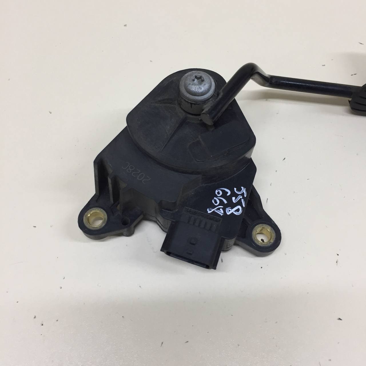 Педаль газа Nissan Note (E11) 2006-2013 Педаль газа Nissan Note (E11) 2006-2013