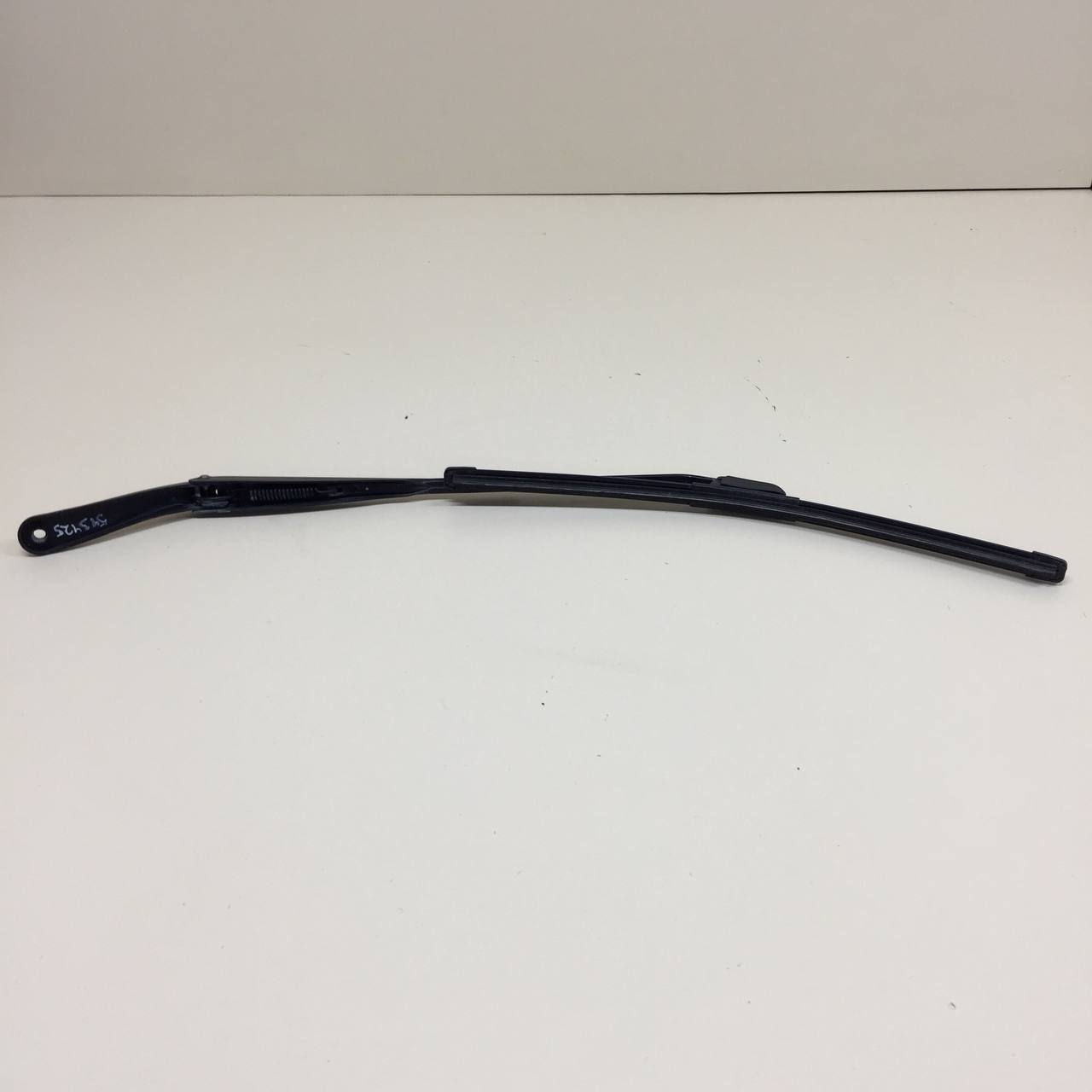 Поводок стеклоочистителя передний правый Renault Duster (HSA, HSM) 2012>