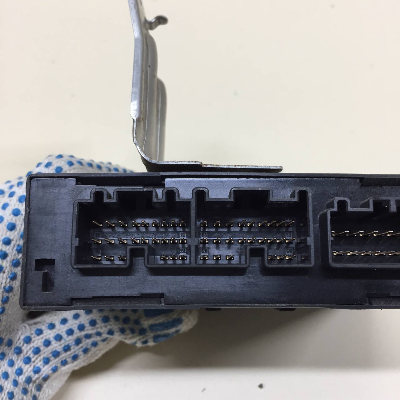 Блок комфорта Nissan Almera (N16) 2000-2006 Блок комфорта Nissan Almera (N16) 2000-2006