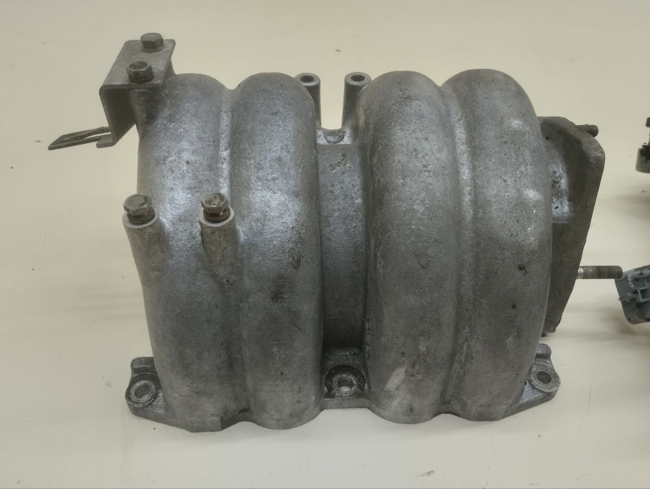 Коллектор впускной Chevrolet Niva 2009-2020