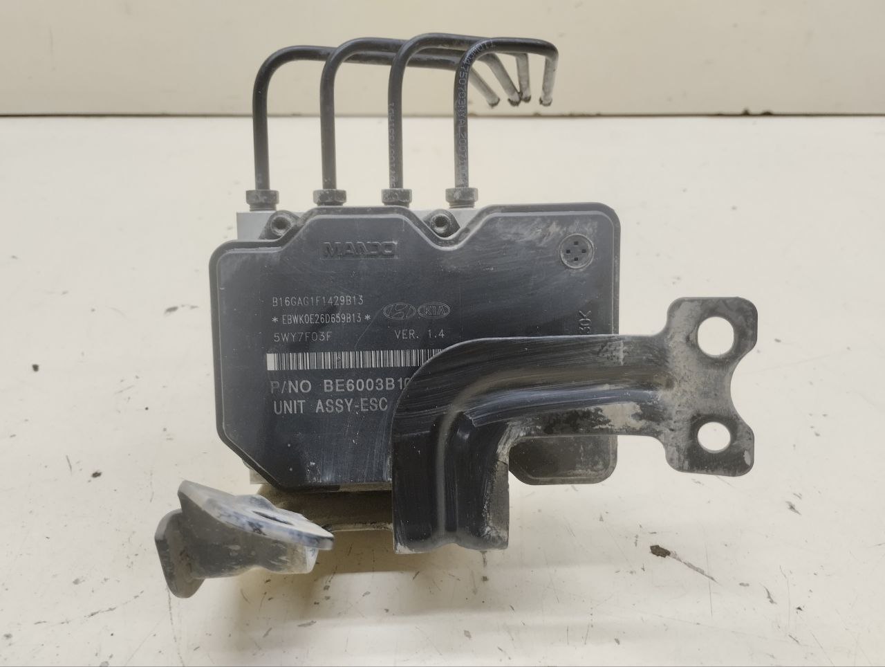 Блок ABS (насос) Hyundai ix35 (LM) 2010-2015