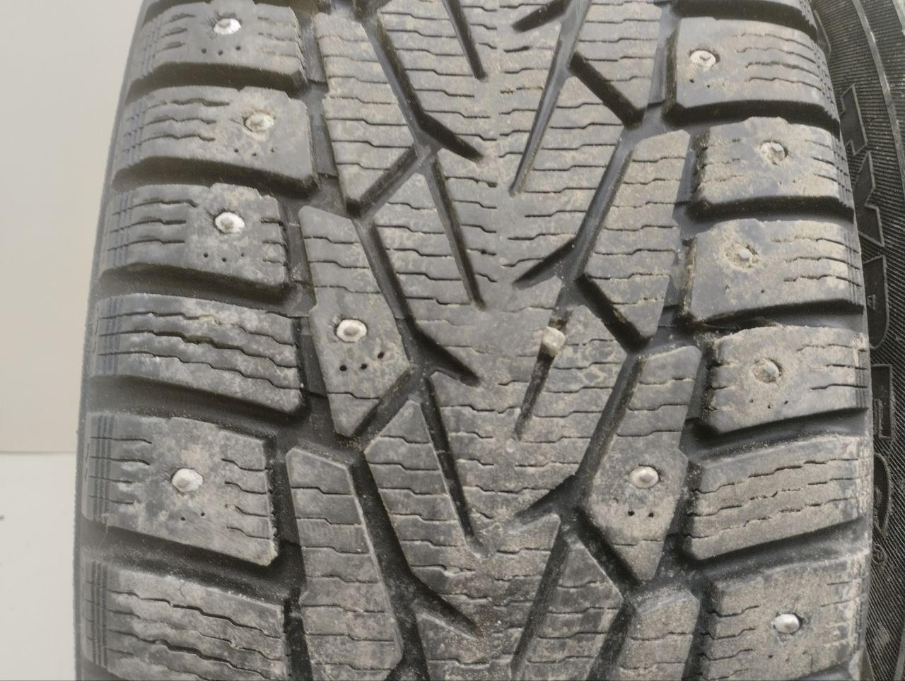 Шины к-кт R16 Зимние шипованные NOKIAN TYRES Шины к-кт R16 Зимние шипованные NOKIAN TYRES