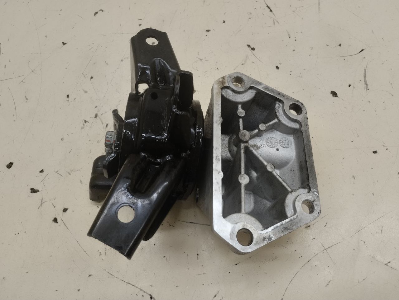 Опора КПП левая Hyundai Santa Fe (TM) 2018-2022