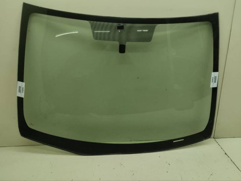 Стекло лобовое (ветровое) Nissan Tiida (C11) 2007-2014