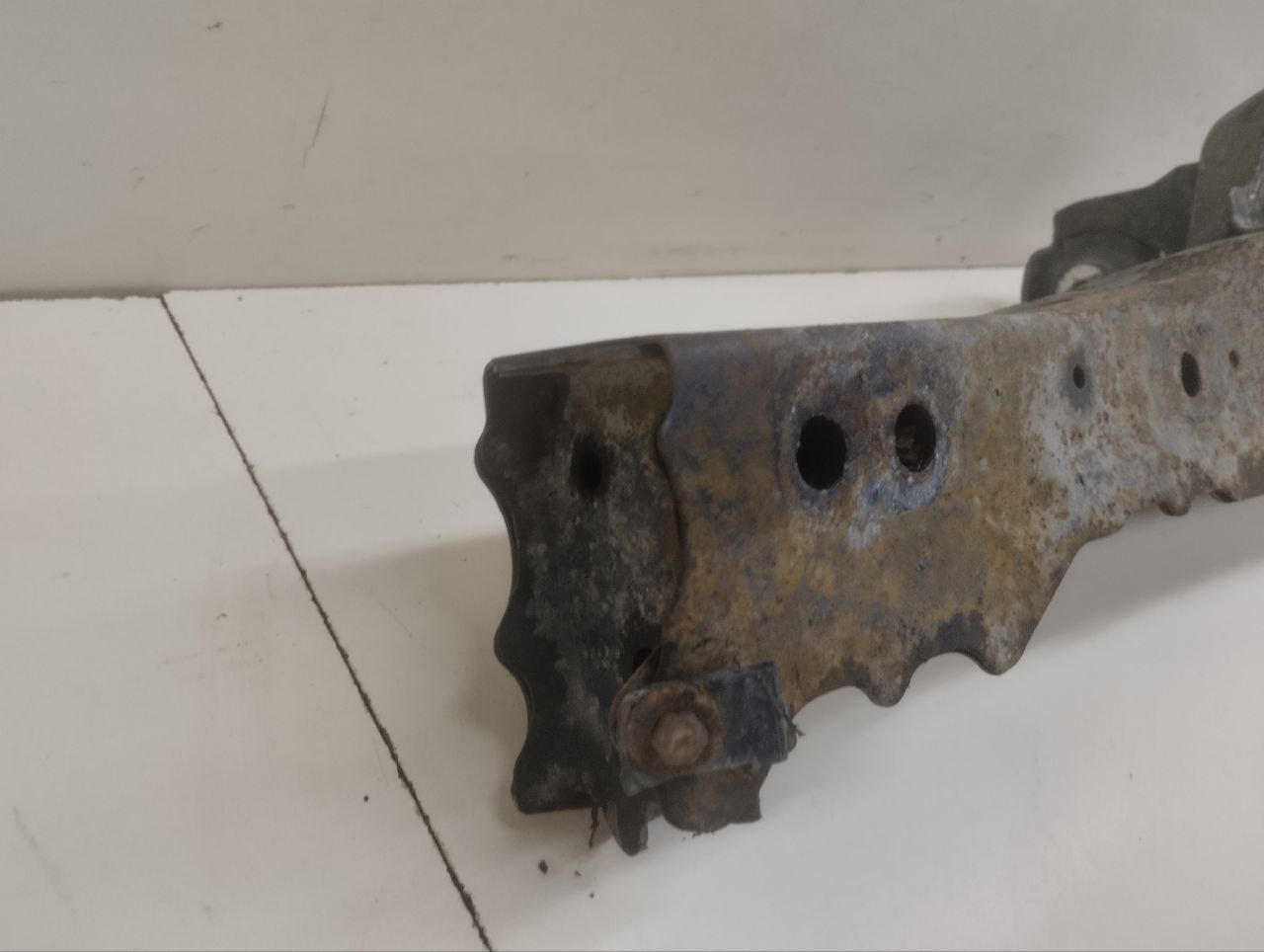 Балка передняя поперечная Toyota Auris (E150) 2006-2012