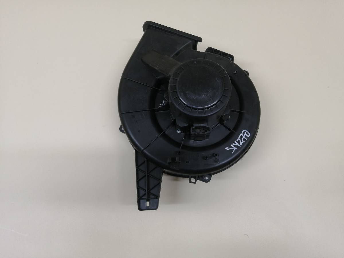 Моторчик отопителя Volkswagen Polo (MK5) 2011-2020 Моторчик отопителя Volkswagen Polo (MK5) 2011-2020