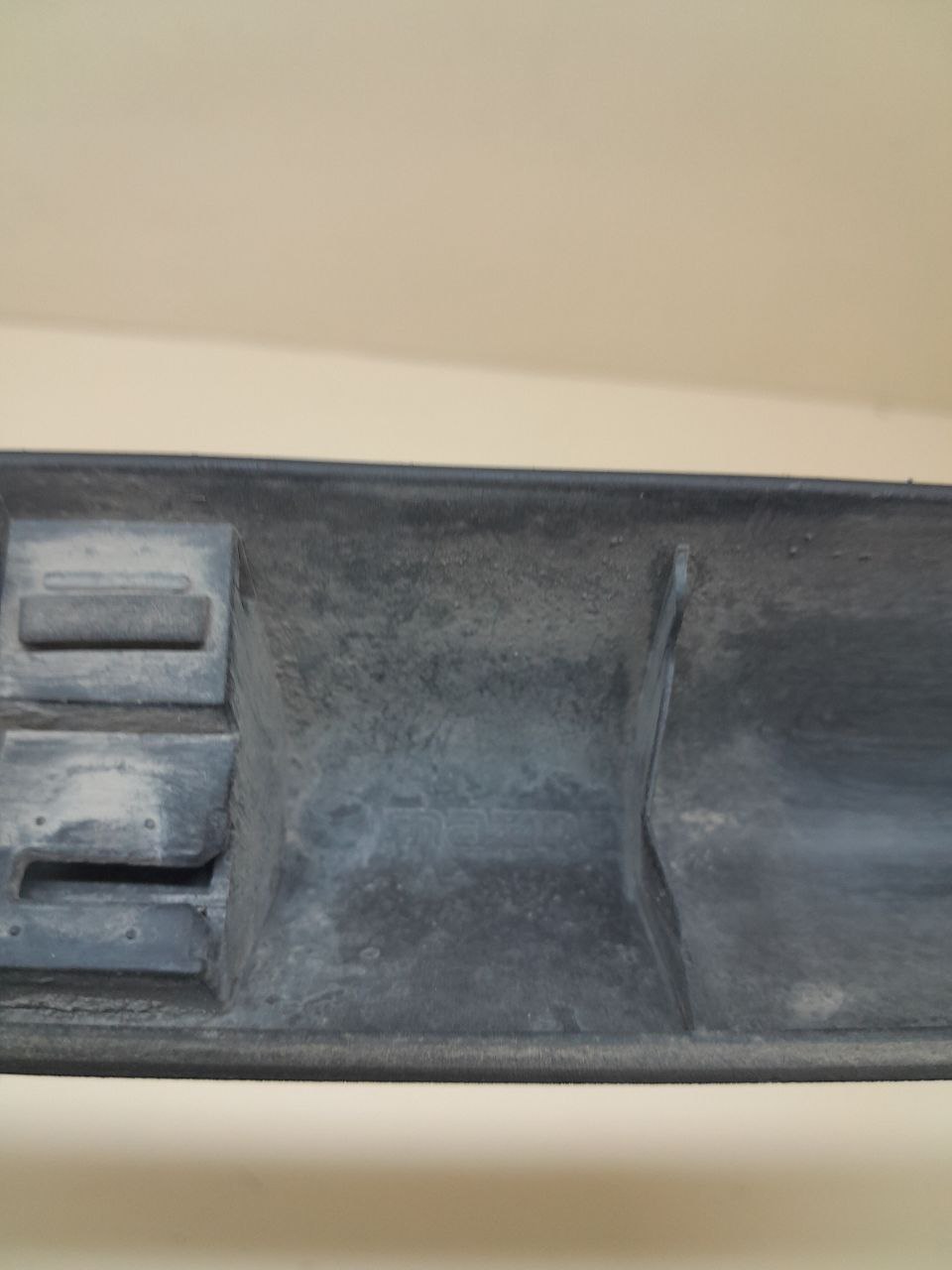Накладка двери передней правой Mazda CX-7 (ER) 2006-2012