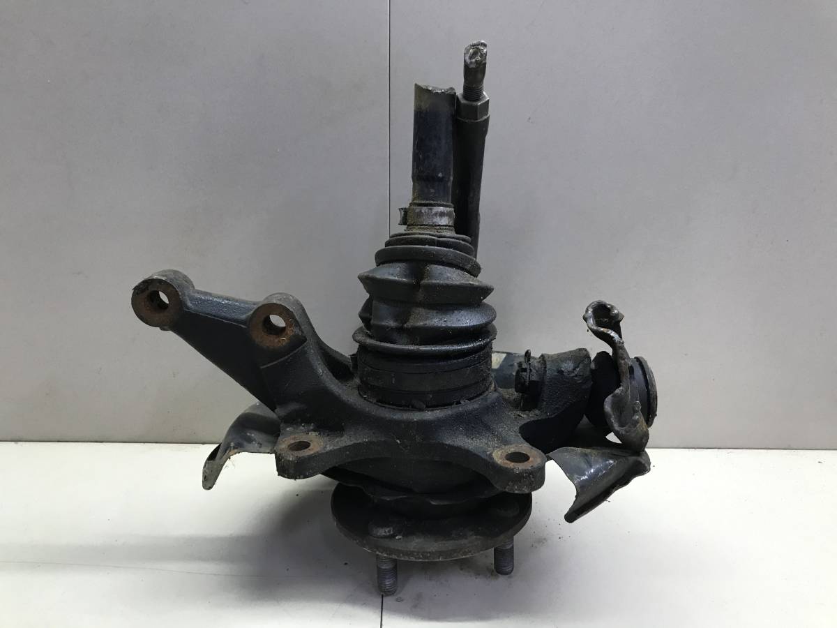 Кулак поворотный передний правый Toyota Vitz (P10) 1999-2005