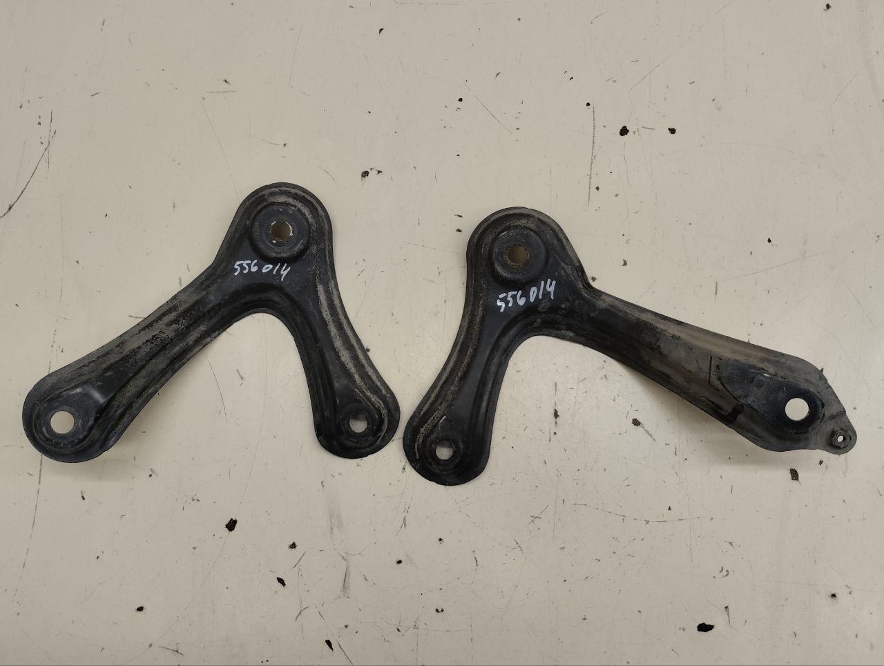 Кронштейн передней балки Lexus NX 200 (Z10) 2014-2021