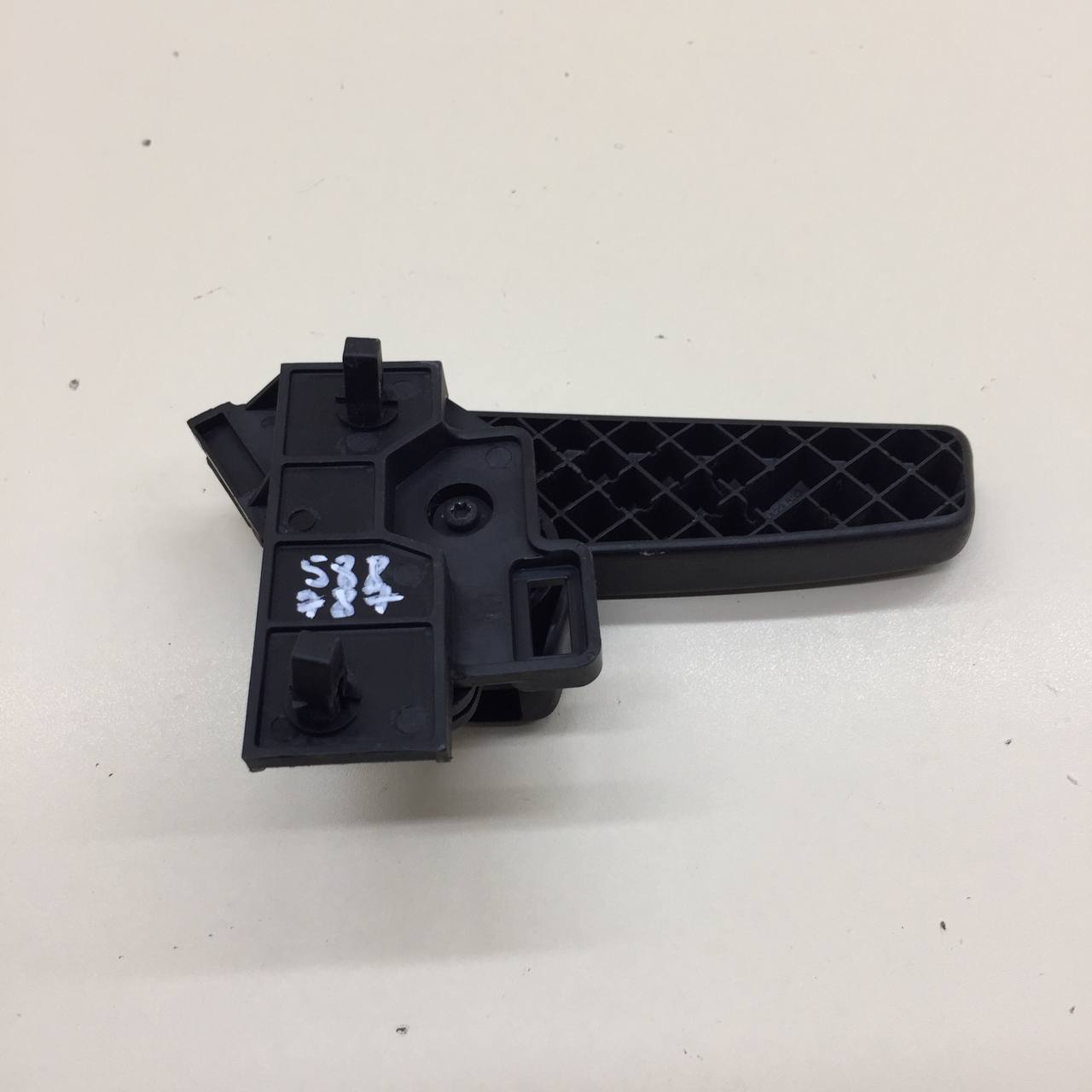 Ручка открывания капота Volkswagen Polo (MK5) 2011-2020