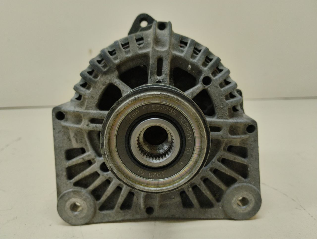 Генератор Renault Megane (2) 2002-2009 Генератор Renault Megane (2) 2002-2009