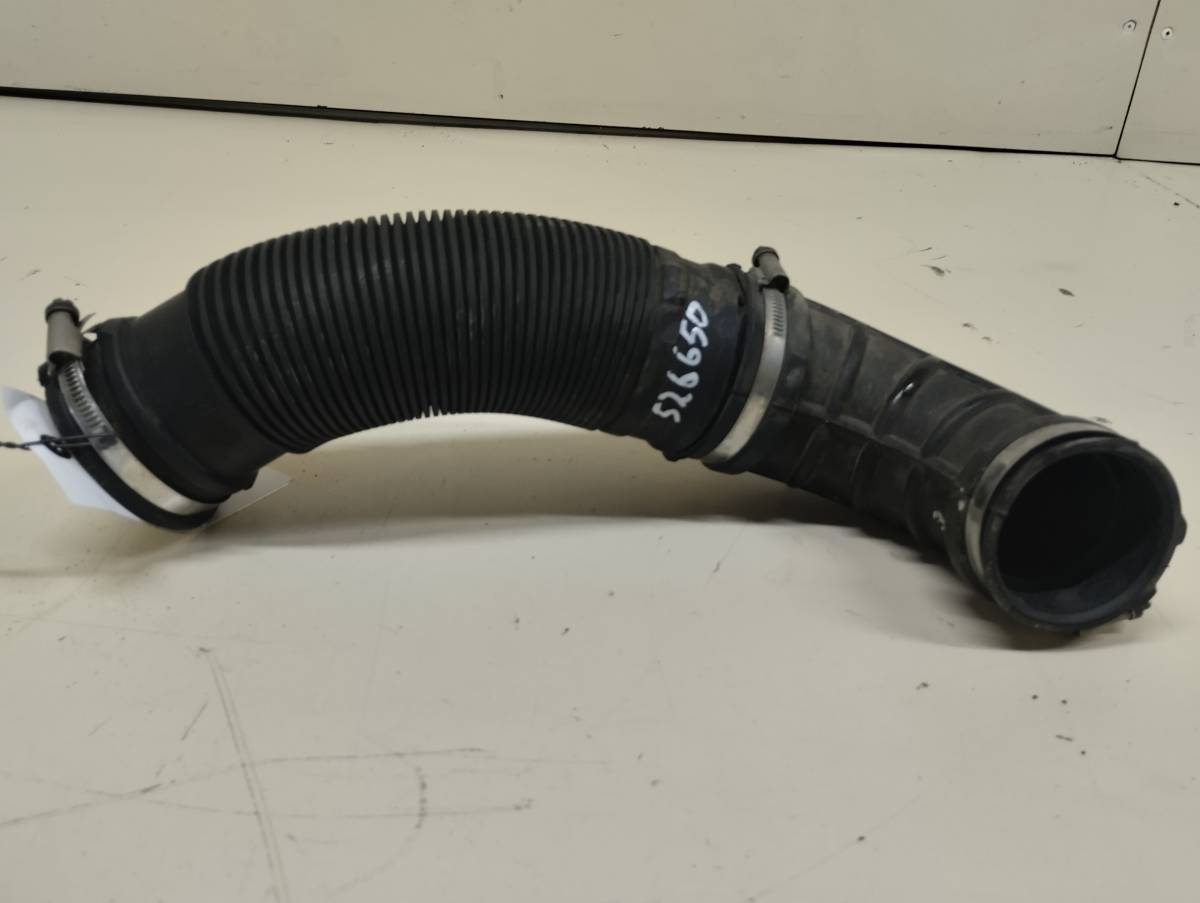 Патрубок воздушного фильтра Opel Astra J 2010-2017