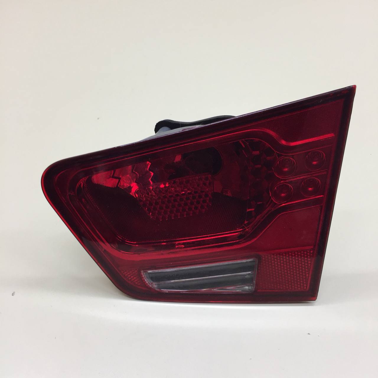 Фонарь задний внутренний правый Kia Cerato (TD) 2009-2013