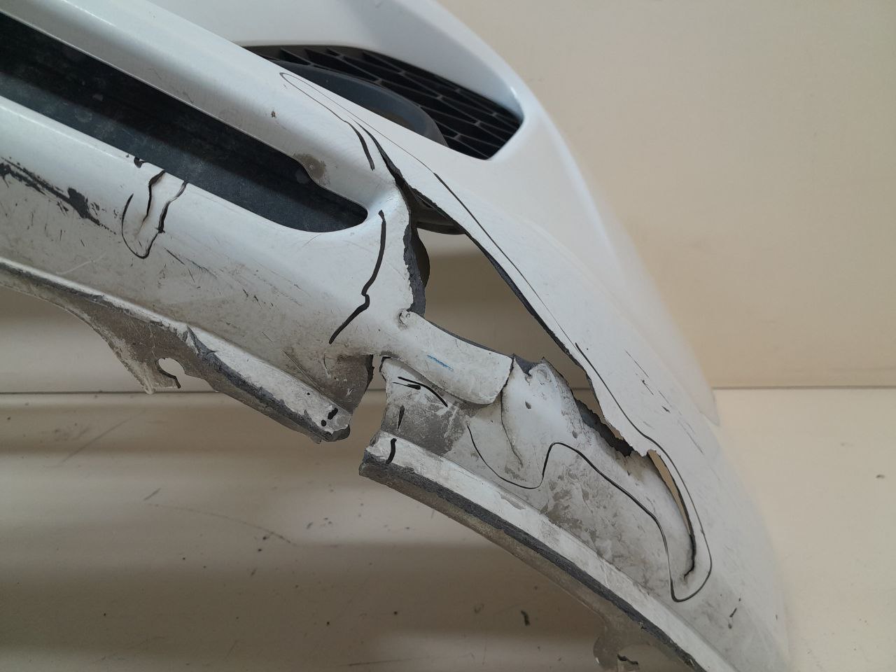 Бампер передний Mazda Mazda 3 (BL) 2009-2013 Бампер передний Mazda Mazda 3 (BL) 2009-2013