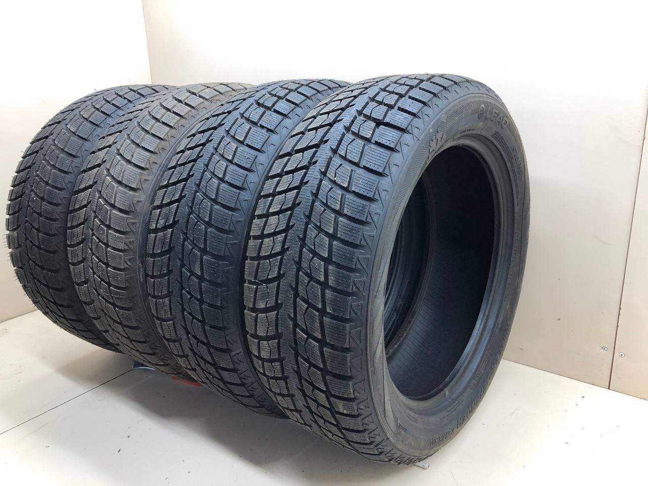 Шины к-кт R21 Всесезонные WINTER DEFENDER