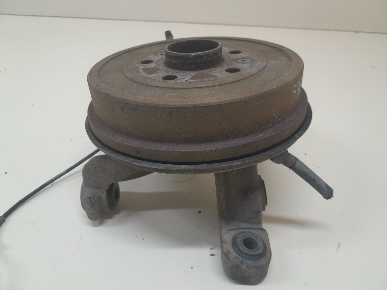 Кулак поворотный задний правый Nissan Terrano (D10) 2014>