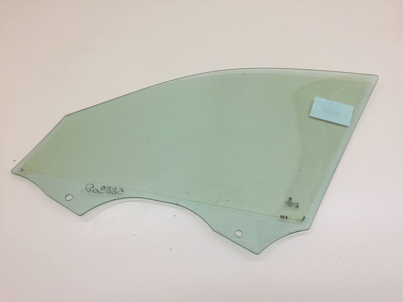 Стекло двери передней правой BMW 3-series F30/F31 2011>