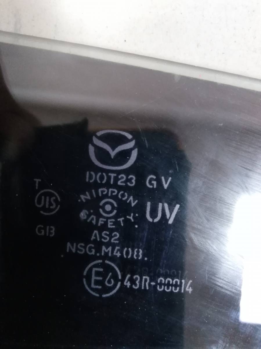 Стекло двери передней правой Mazda CX-7 (ER) 2006-2012