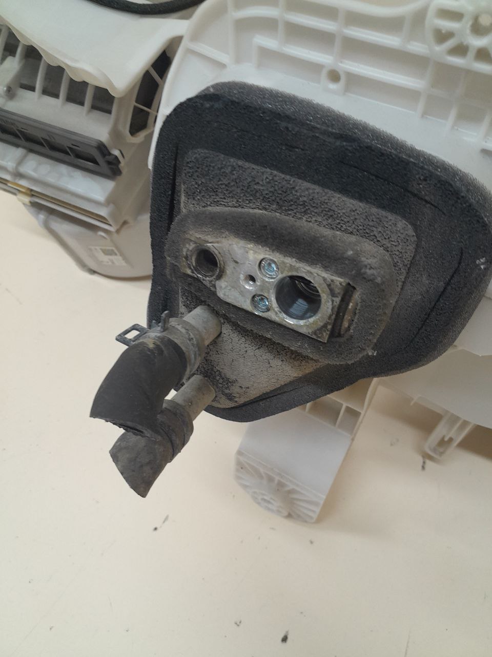 Корпус отопителя Mazda Mazda 3 (BM) 2013-2016 Корпус отопителя Mazda Mazda 3 (BM) 2013-2016