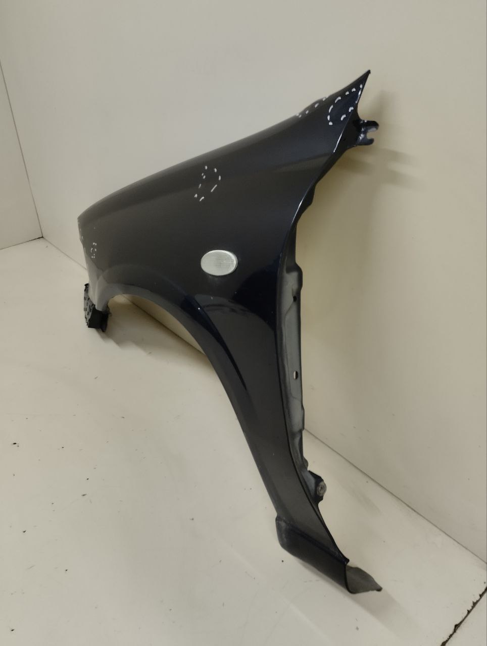 Крыло переднее левое Nissan Almera (N16) 2000-2006 Крыло переднее левое Nissan Almera (N16) 2000-2006