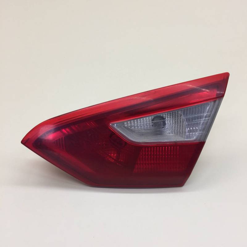 Фонарь задний внутренний правый Ford Focus 3 2011>