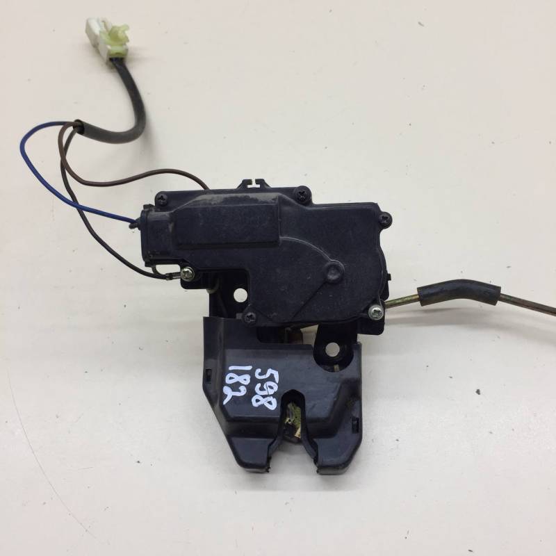 Замок багажника Vortex Estina 2008-2012