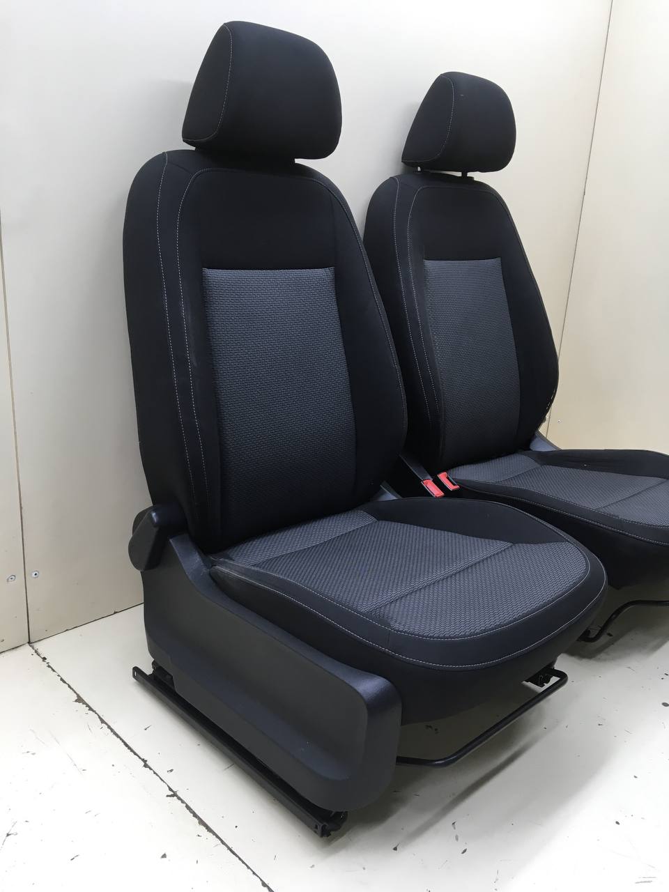 Сиденье (комплект) Volkswagen Polo (MK5) 2011-2020 Сиденье (комплект) Volkswagen Polo (MK5) 2011-2020