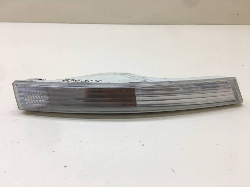 Указатель поворота в бампер правый Volkswagen Passat B6 2005-2010