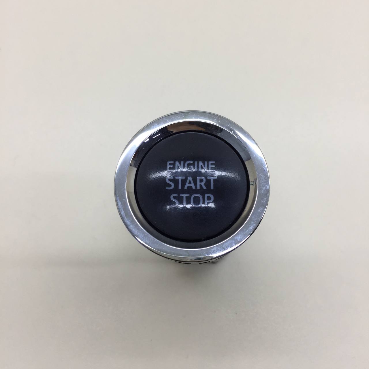 Кнопка запуска двигателя Toyota Rav 4 (XA40) 2013-2019