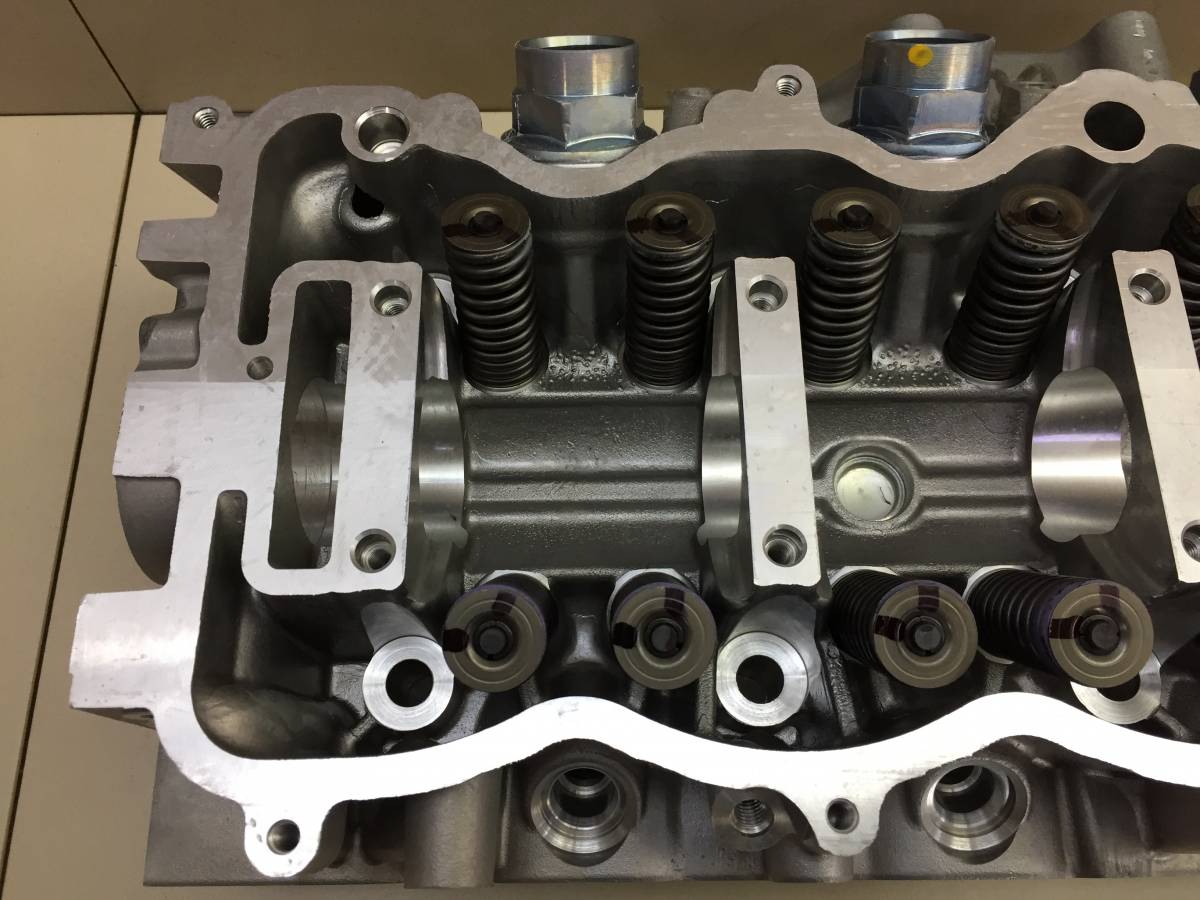 Головка блока цилиндров Honda Civic 4D 2006-2012
