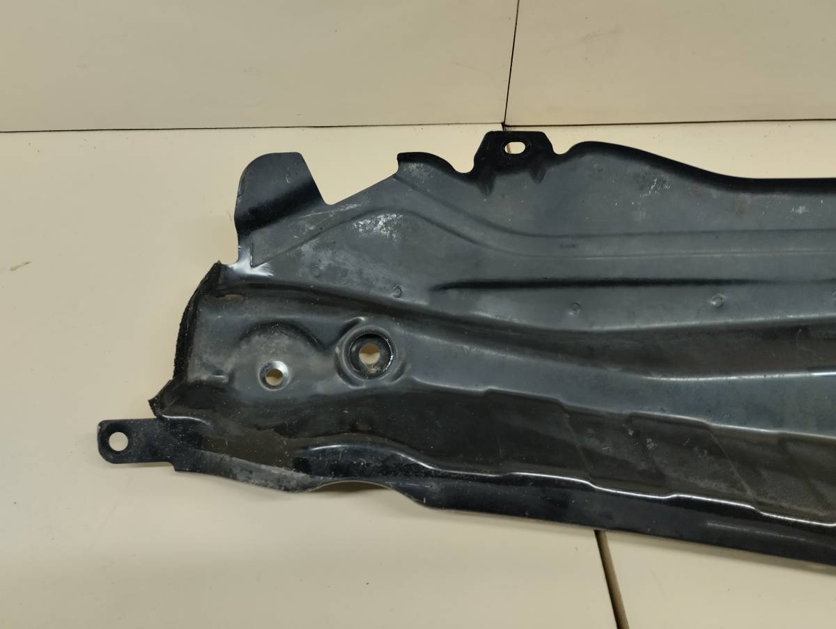 Водосток Kia Rio 3 (QB) 2011-2017 Водосток Kia Rio 3 (QB) 2011-2017