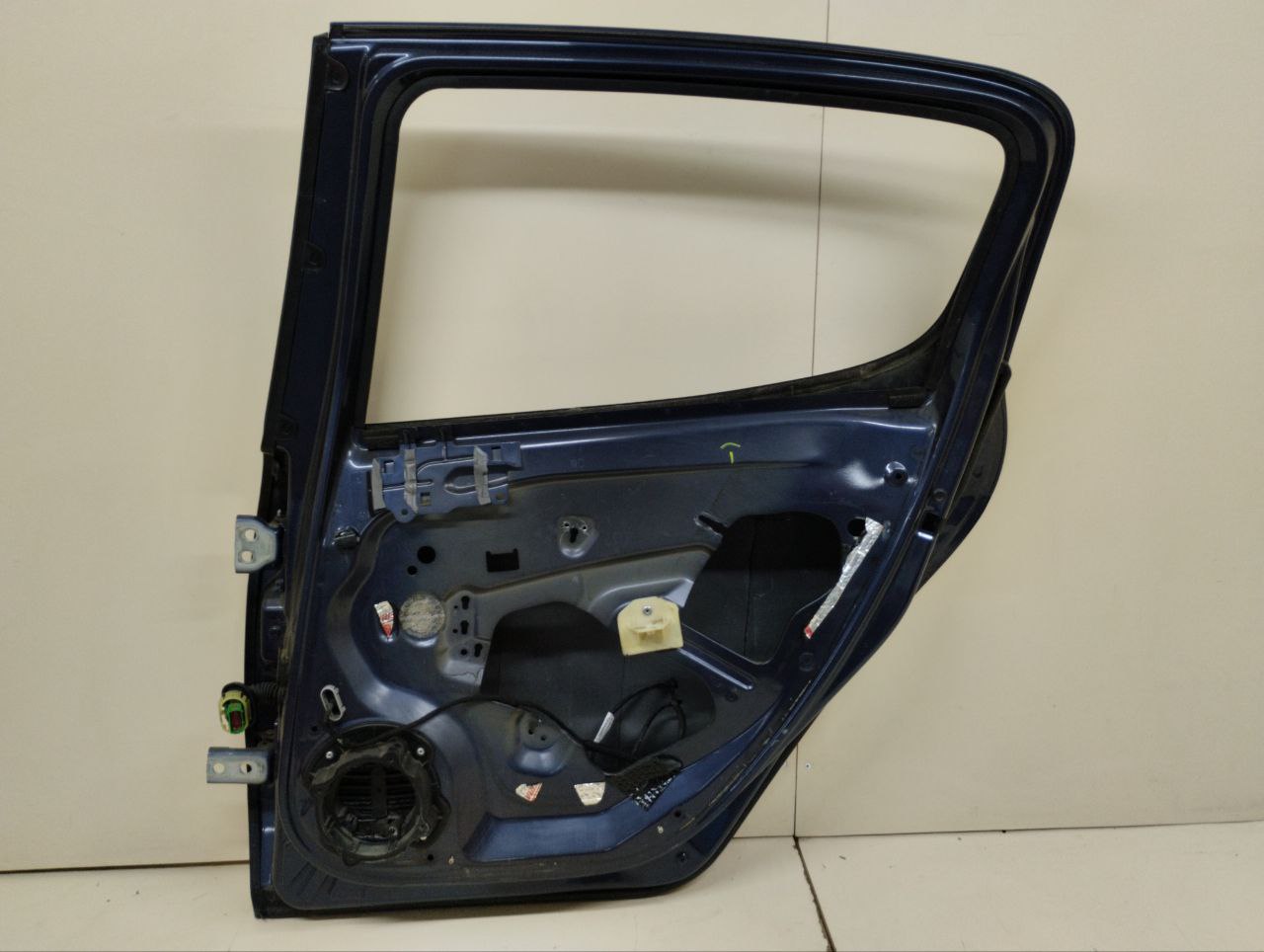 Дверь задняя правая Peugeot 308 2007>