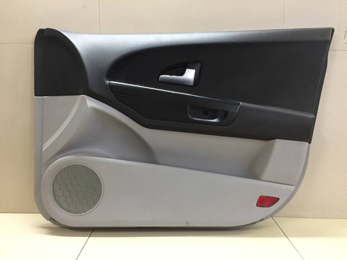 Обшивка двери передней правой Kia Ceed (ED) 2007-2012