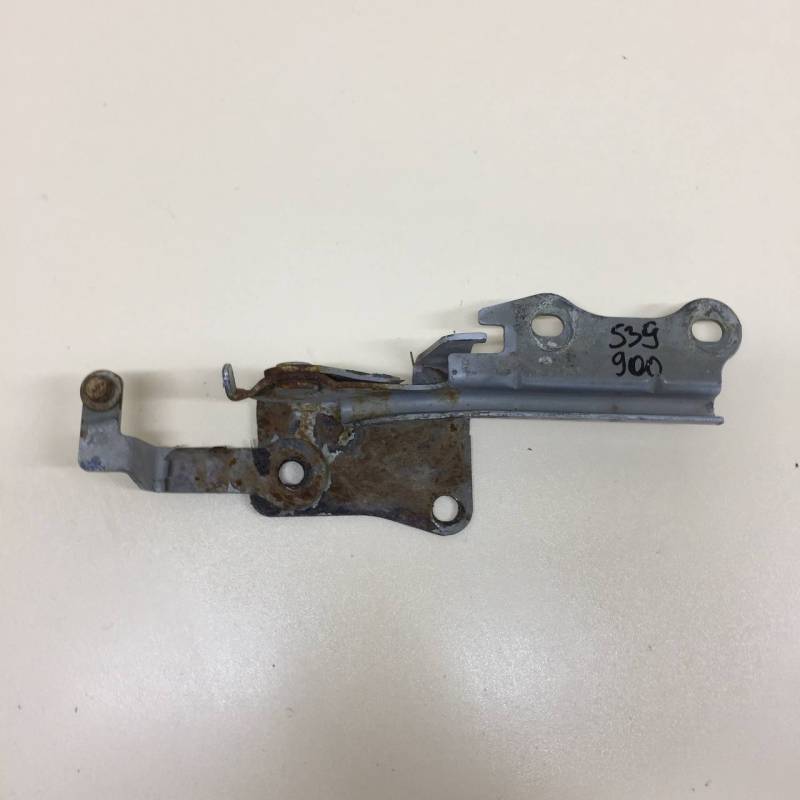 Петля капота правая Kia Spectra (SD) 2004-2011 Петля капота правая Kia Spectra (SD) 2004-2011