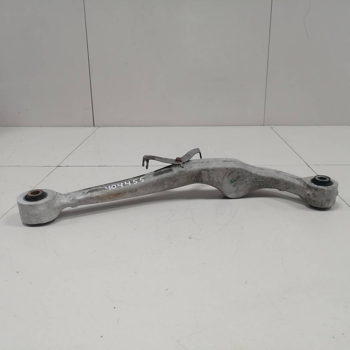 Рычаг задний поперечный Nissan Qashqai (J10) 2006-2013 Рычаг задний поперечный Nissan Qashqai (J10) 2006-2013