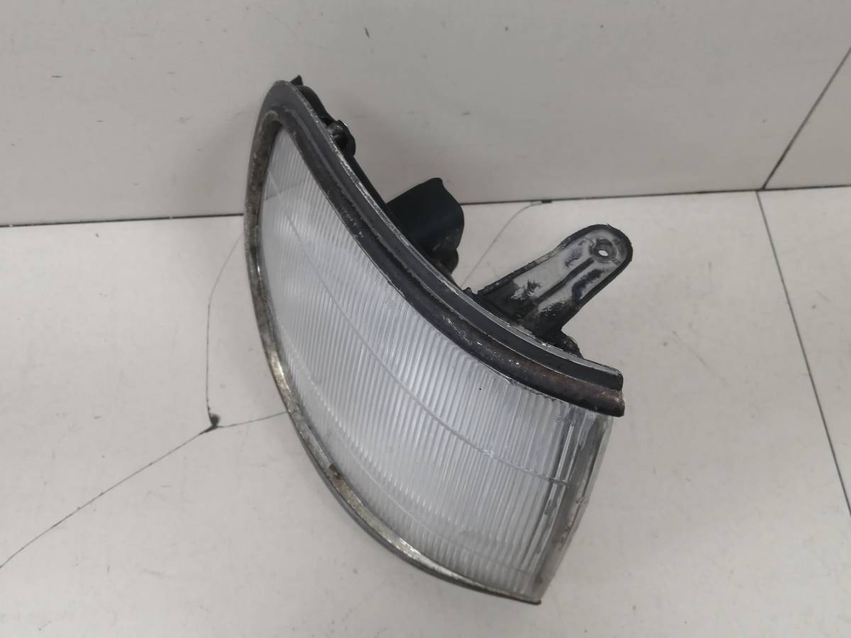 Указатель поворота правый Toyota Land Cruiser (J80) 1990-1998