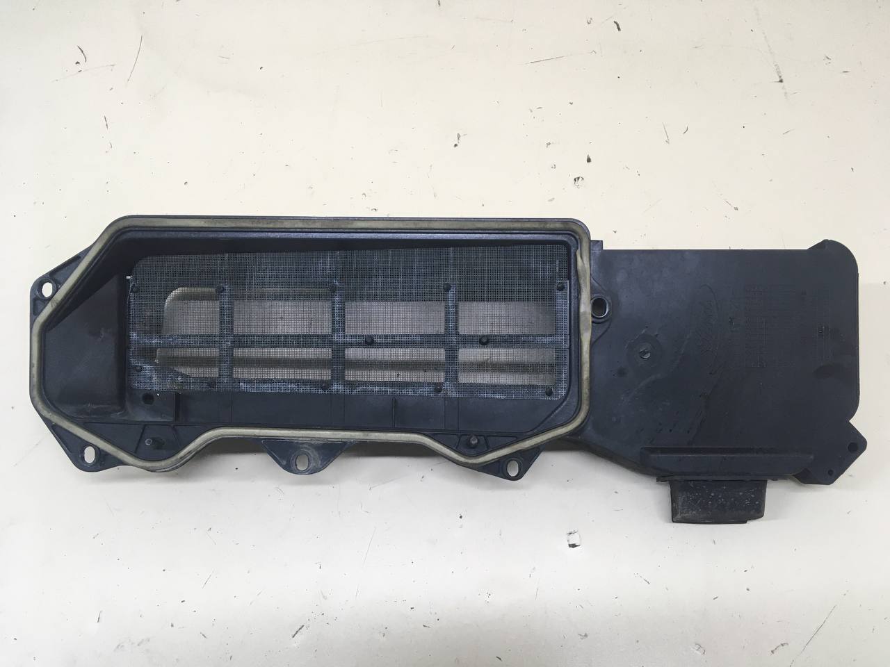Воздухозаборник (внутри) Ford Fusion (JU) 2002-2012 Воздухозаборник (внутри) Ford Fusion (JU) 2002-2012