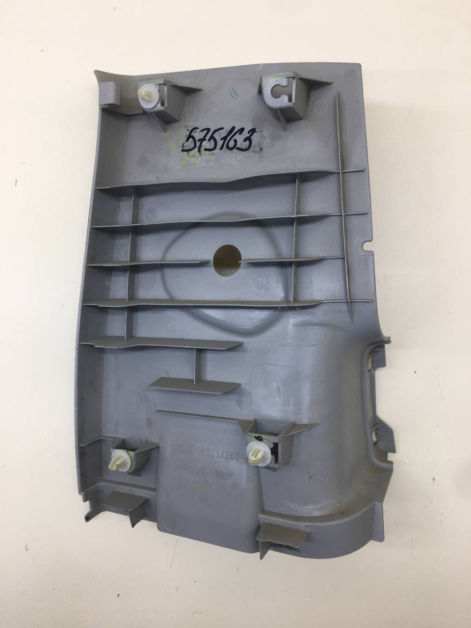 Обшивка стойки Toyota Hilux (AN10,AN20,AN30) 2011-2015 Обшивка стойки Toyota Hilux (AN10,AN20,AN30) 2011-2015