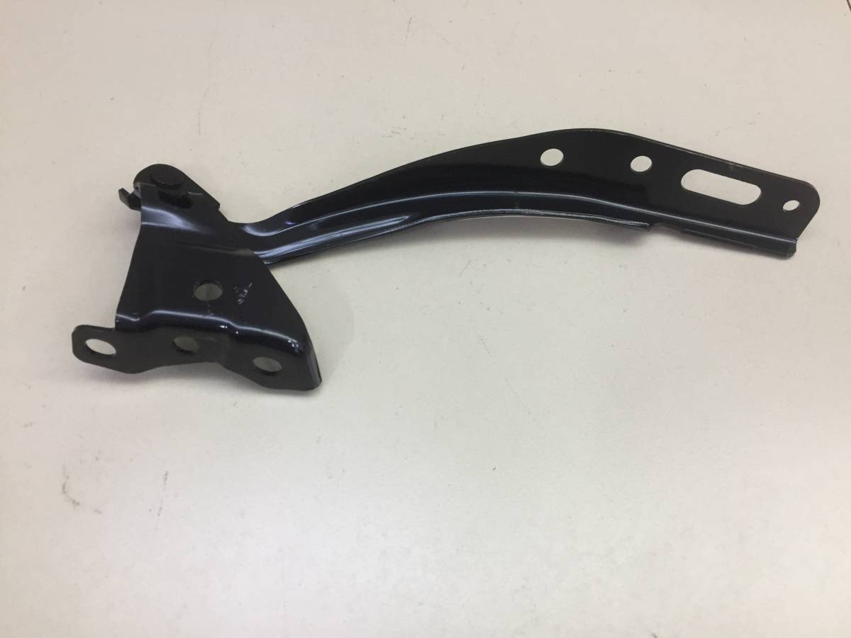 Петля капота левая Honda Jazz (GG) 2008-2015