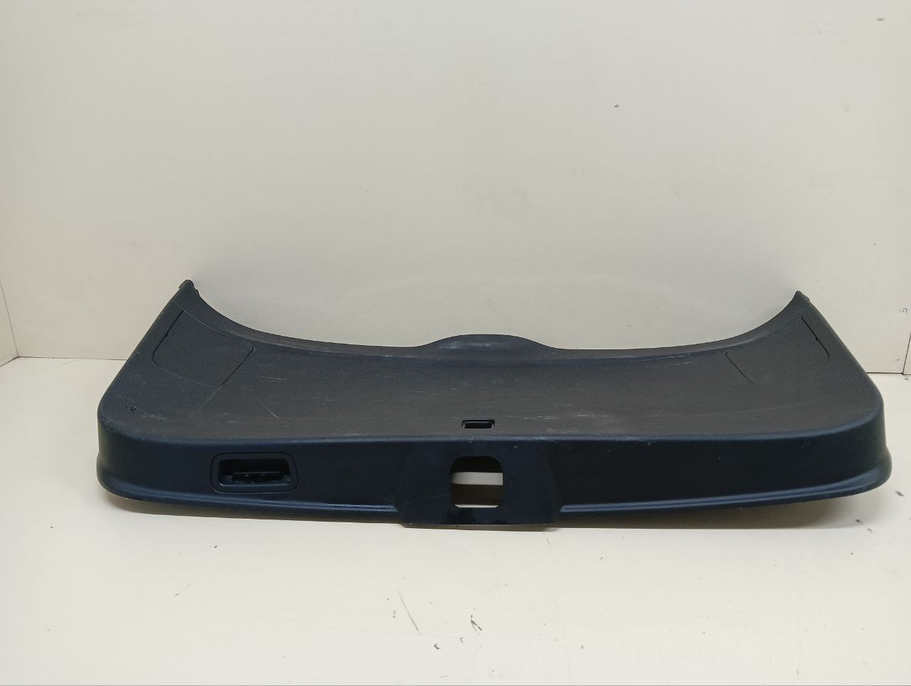 Обшивка двери багажника Subaru Legacy Outback (BR/B14) 2010-2014