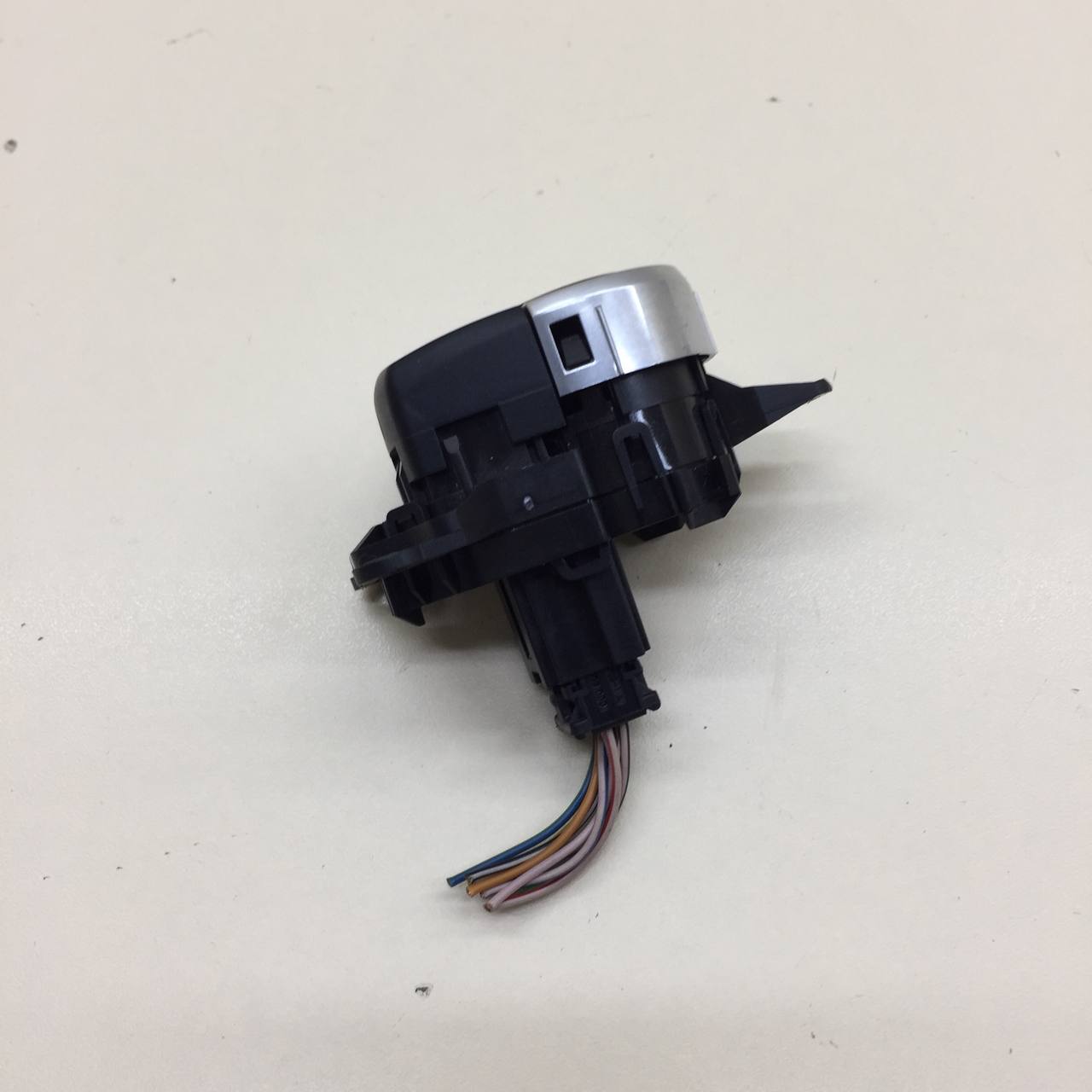 Кнопка запуска двигателя BMW 5-series F10/F11 2009-2016